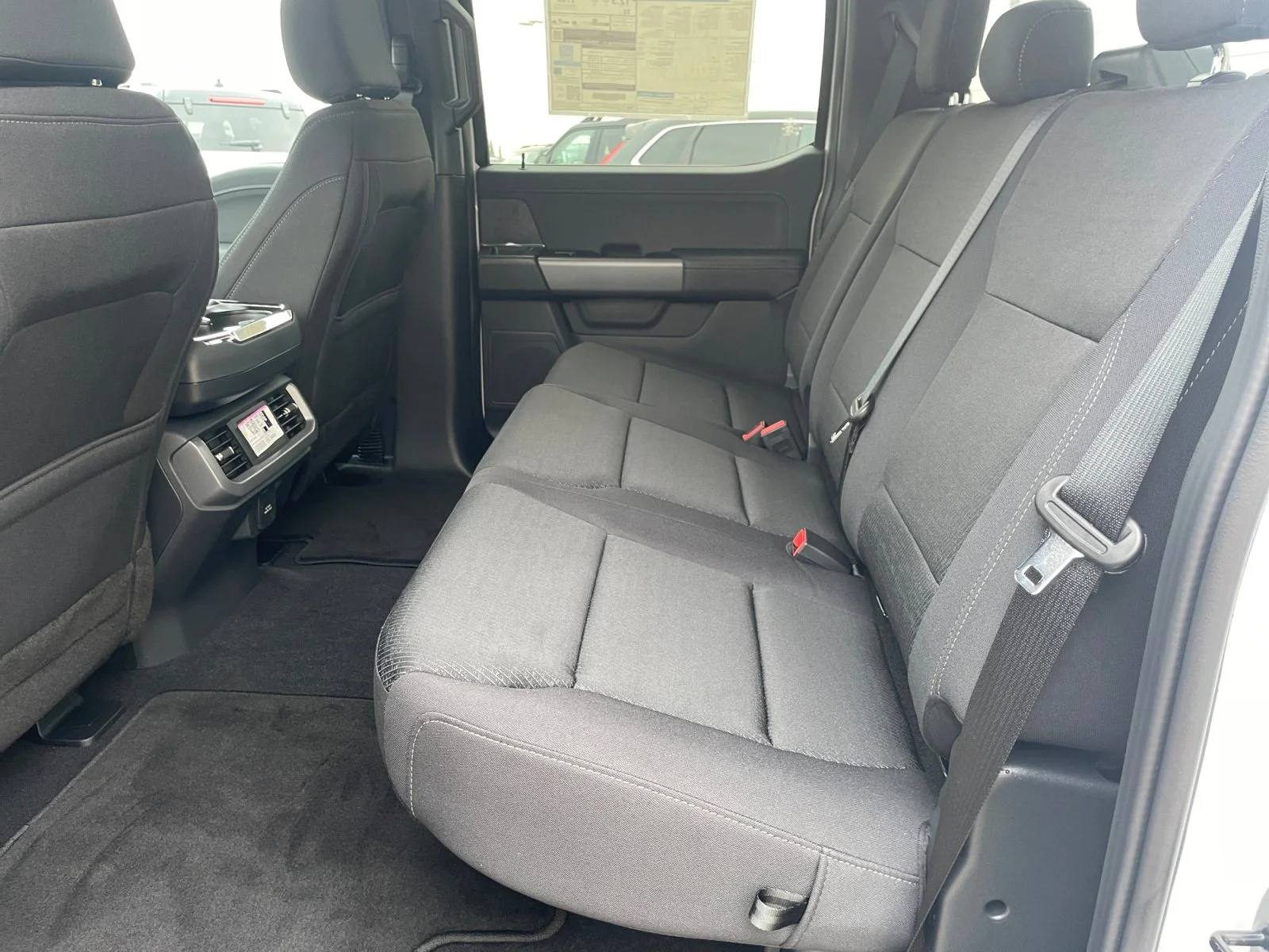 New 2026 Oxford White Ford XLT image 18