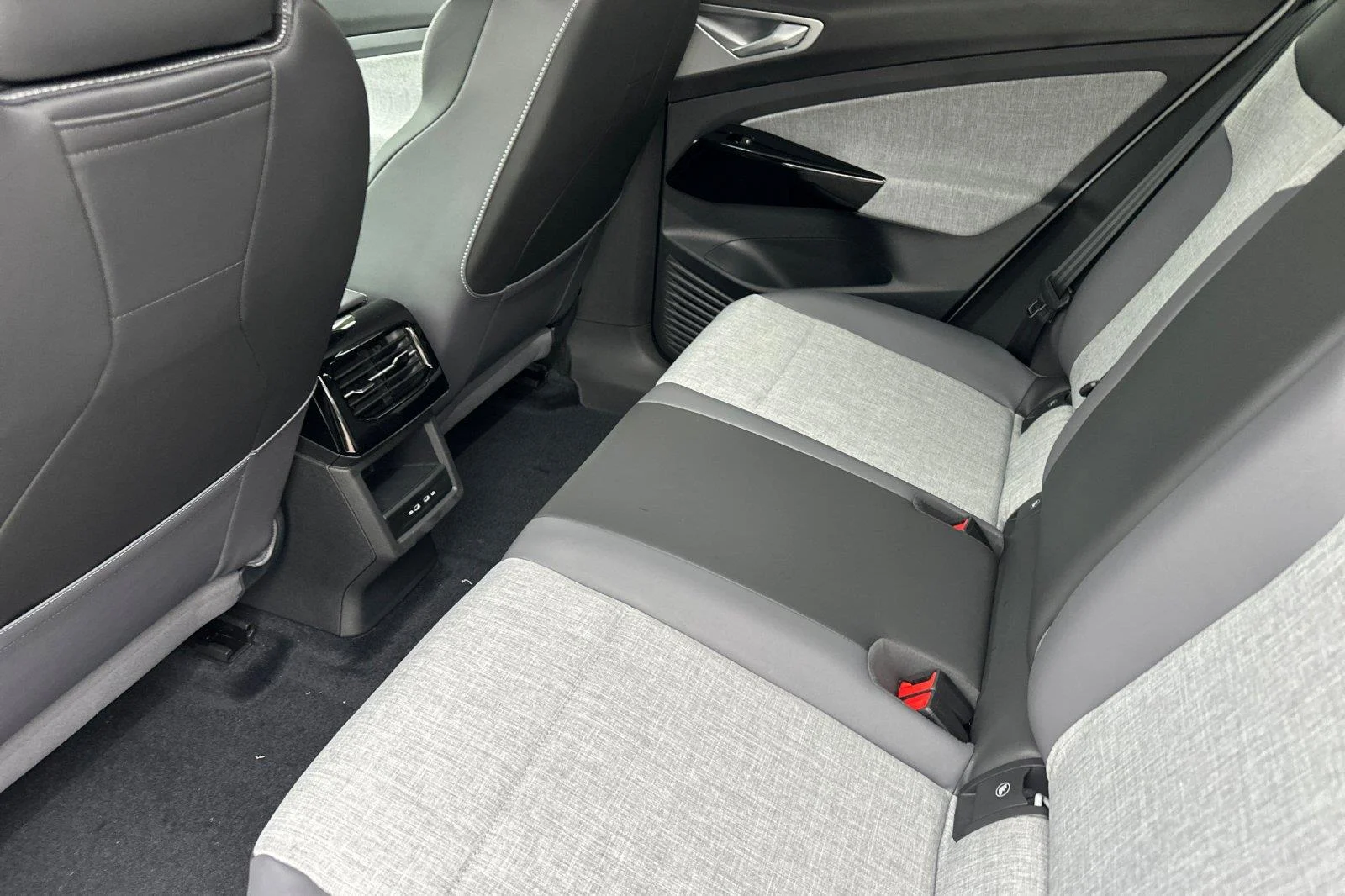 New 2026 Opal White Pearl Volkswagen Pro image 12