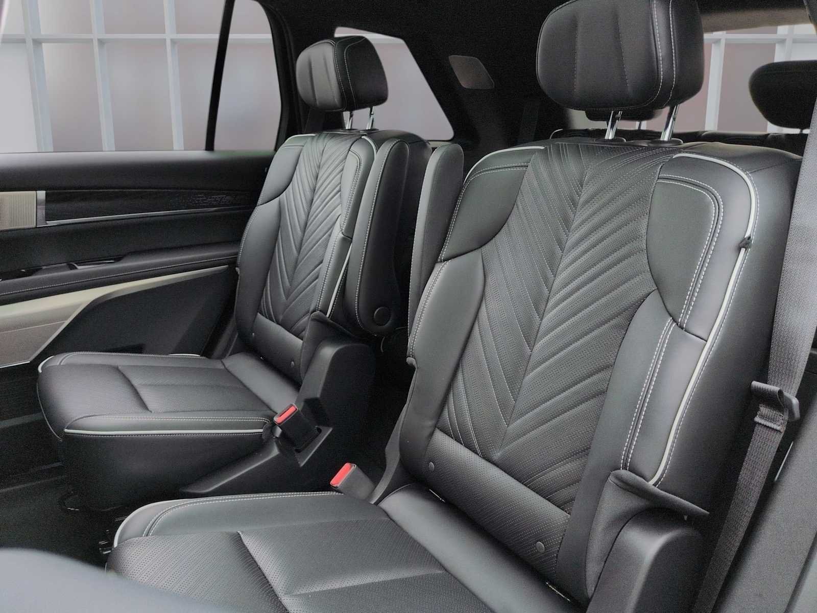 2026 Cadillac VISTIQ Platinum Sport - Photo 25