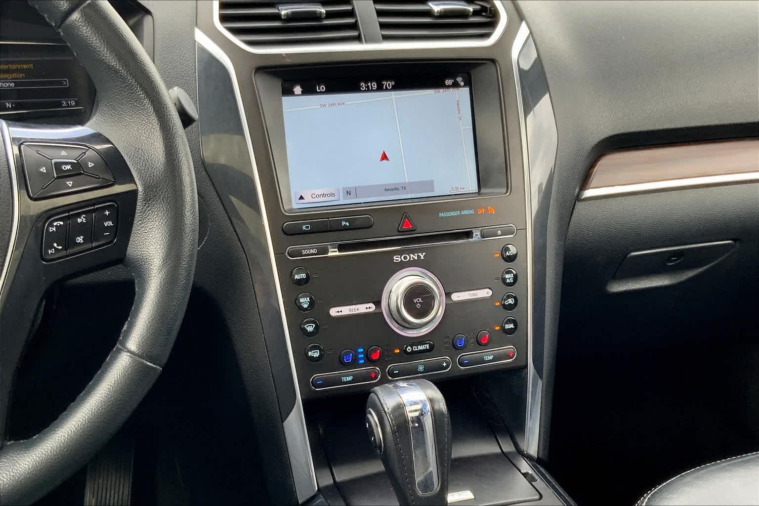 Used 2018 Blue Metallic Ford Limited image 7