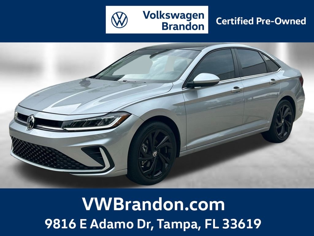 Certified Used 2025 Silver Volkswagen 1.5T SE image 1