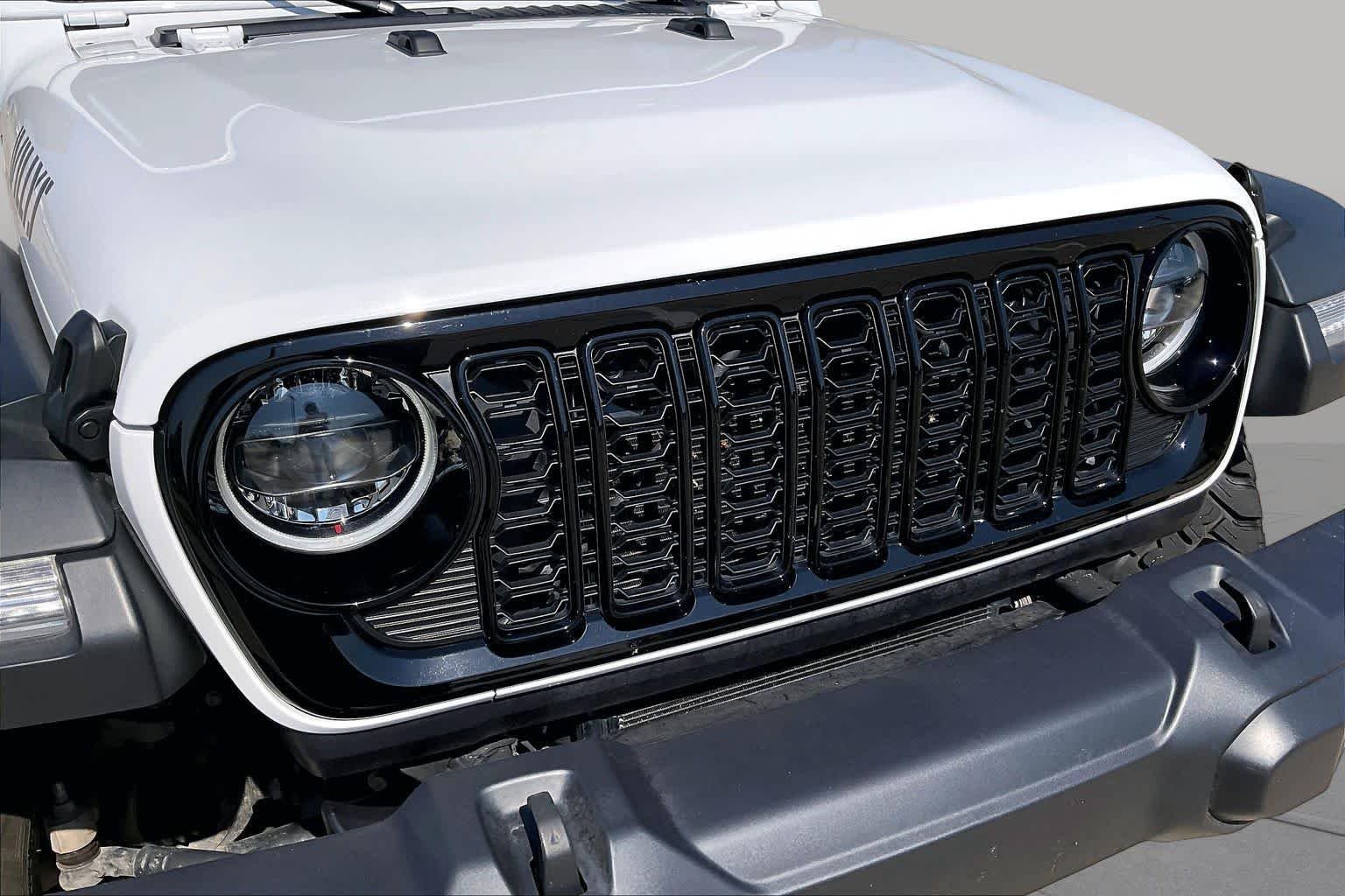 Used 2025 Bright White Clearcoat Jeep Willys image 28