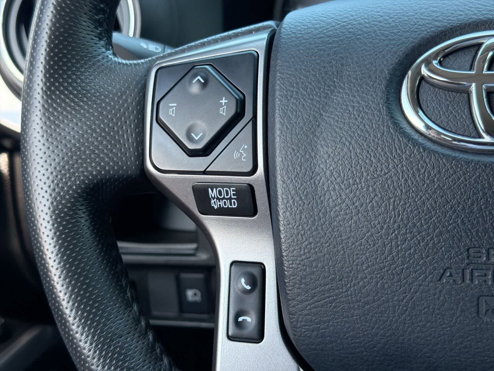 Used 2018 Blazing Blue Pearl Toyota SR5 image 24