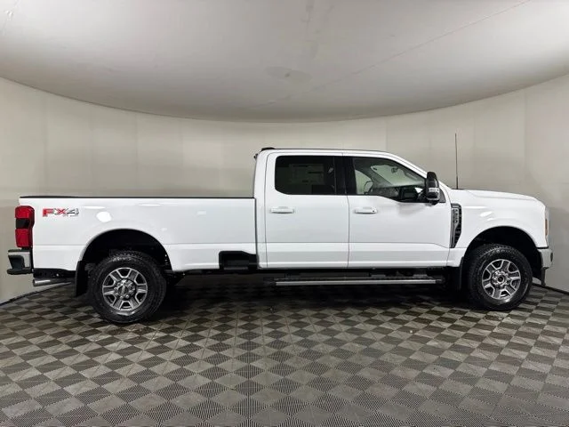 New 2026 Oxford White Ford Lariat image 2