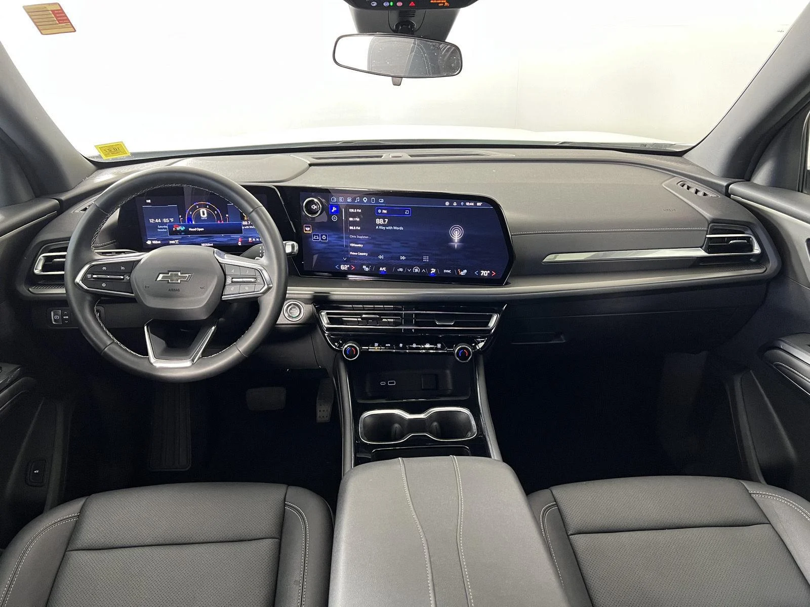 Used 2025 Summit White Chevrolet LT image 20