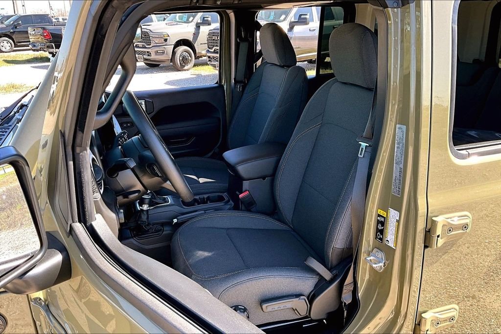 New 2026 Jeep Wrangler Sport 4D Sport Utility