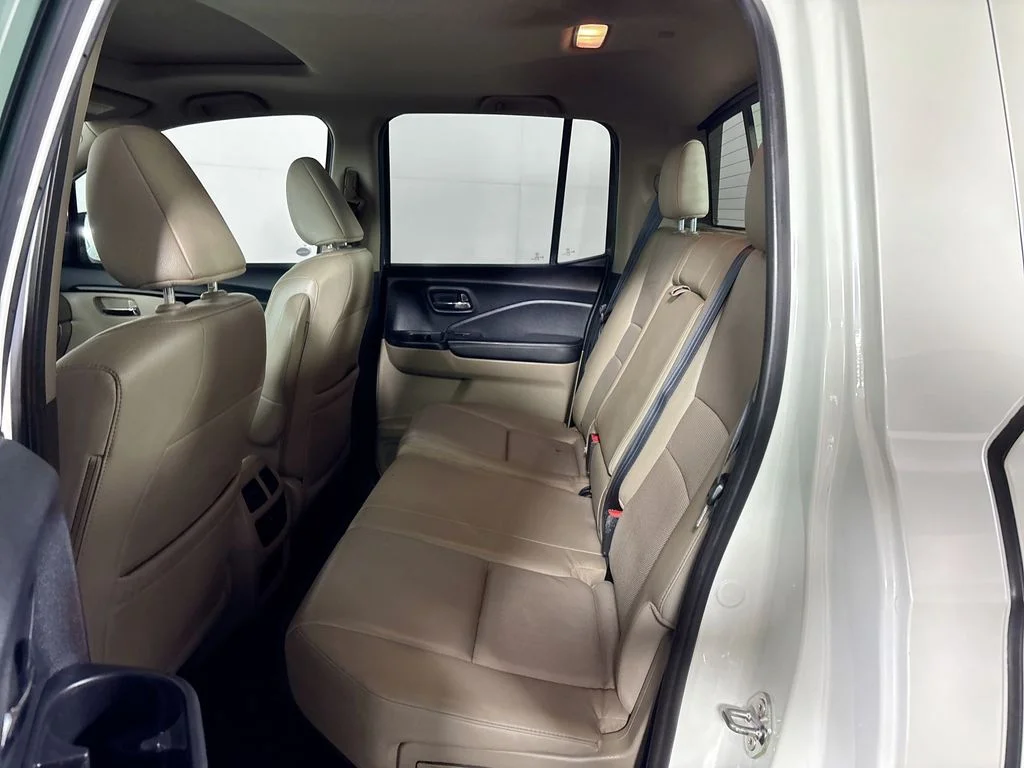 Used 2019 White Honda RTL-E image 21