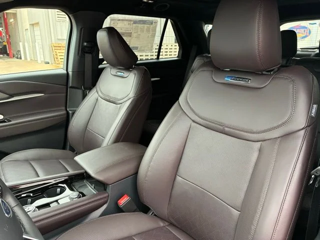New 2026 Agate Black Metallic Ford Platinum image 8