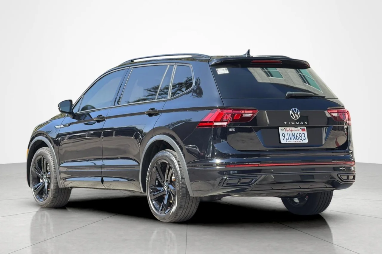 Used 2023 BLACK Volkswagen SE R-Line Black image 3