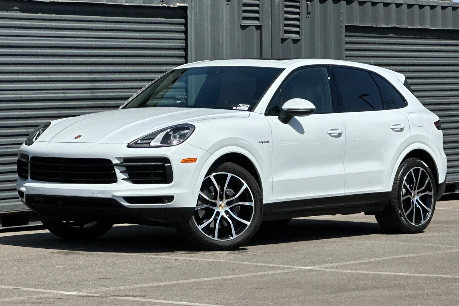2023 Porsche Cayenne E-Hybrid's photo