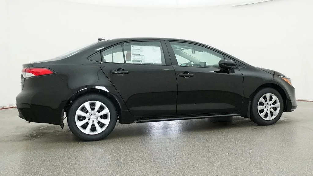 New 2026 Midnight Black Metallic Toyota LE image 15