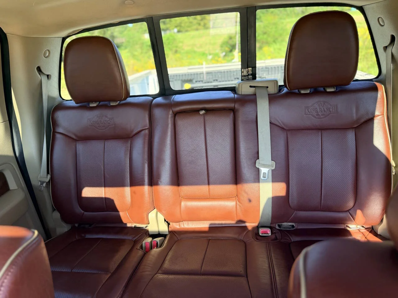 Used 2010 White Ford King Ranch 4x2 4dr SuperCrew Styleside 5.5 ft. SB image 17