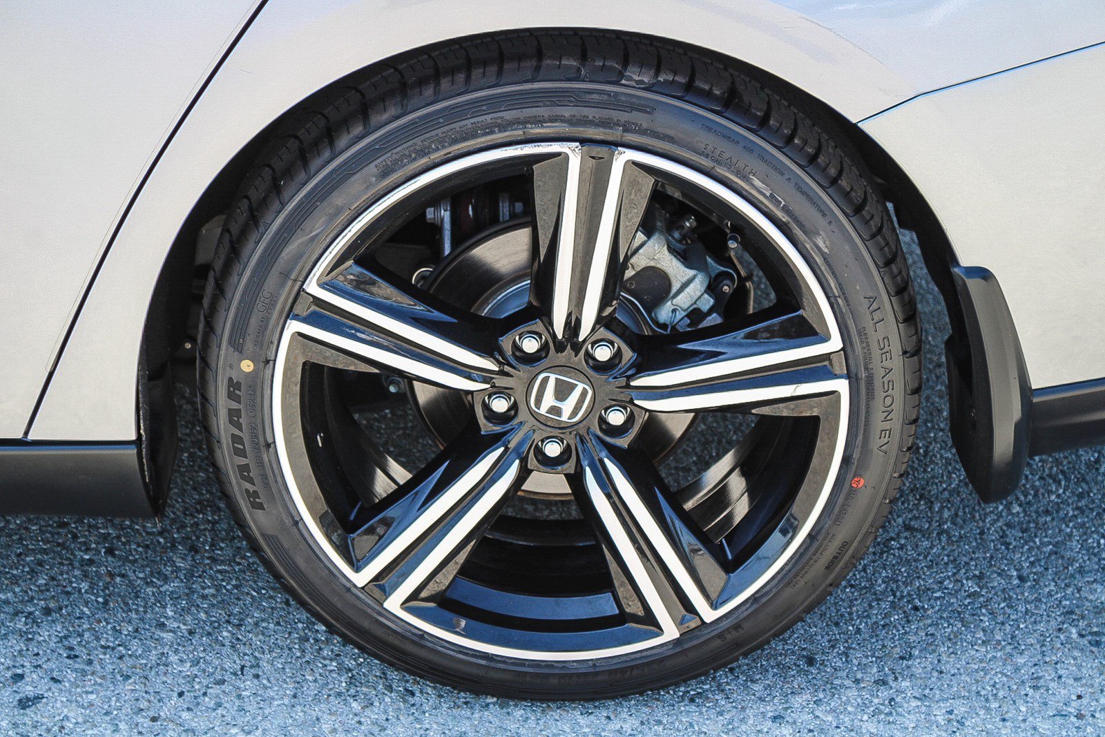 2023 Honda Accord Hybrid Sport - Photo 11