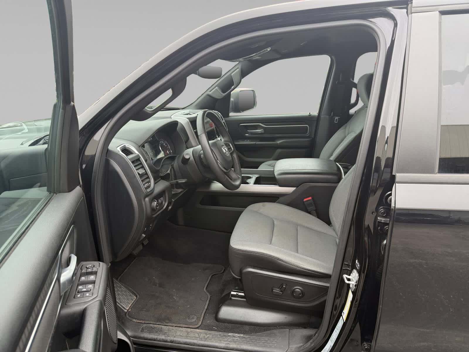 Used 2025 Diamond Black Crystal Pearlcoat Ram Big Horn image 11