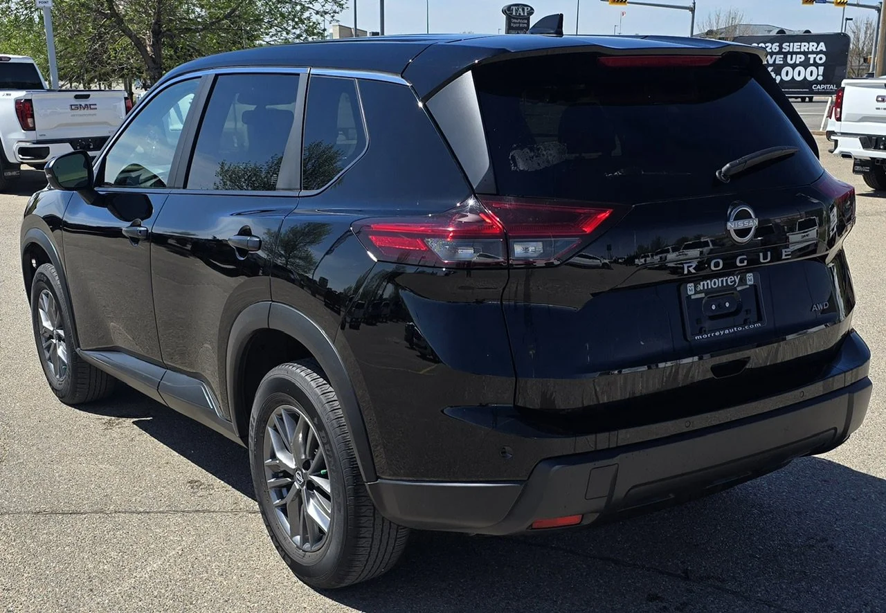 Used 2024 Black Nissan S AWD image 3