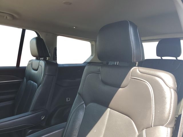 Used 2023 White Jeep Limited image 25