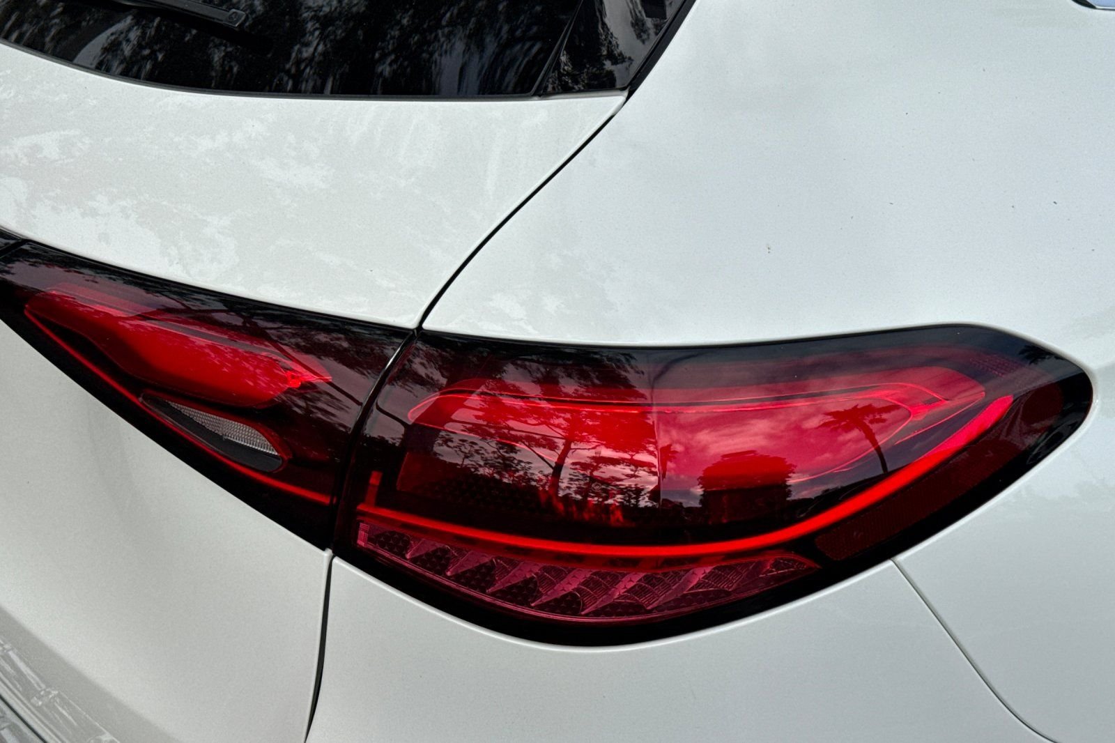 Used 2026 White Mercedes-Benz GLC 300 image 11