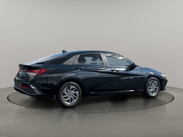 2024 Hyundai Elantra SEL - Photo 9