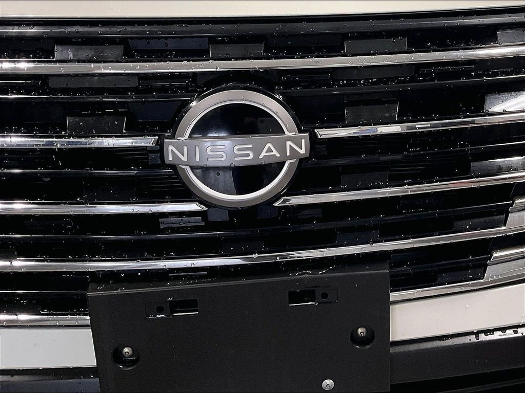 Used 2024 White Nissan S image 32