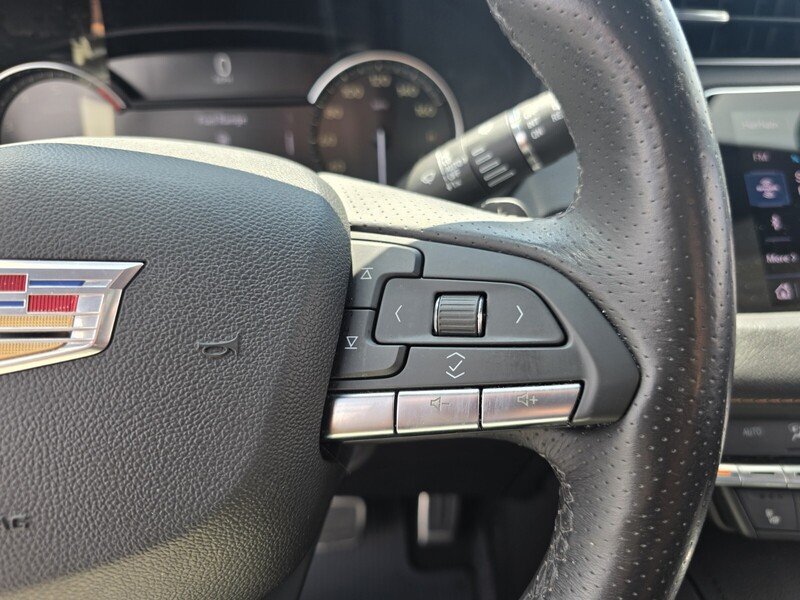 Used 2020 Shadow CADILLAC FWD 4DR SPORT image 30