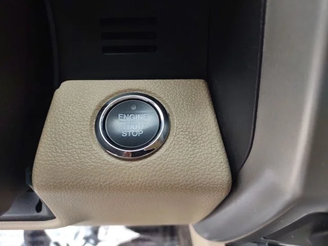 Used 2018 Blue Jeans Metallic Ford Lariat image 17