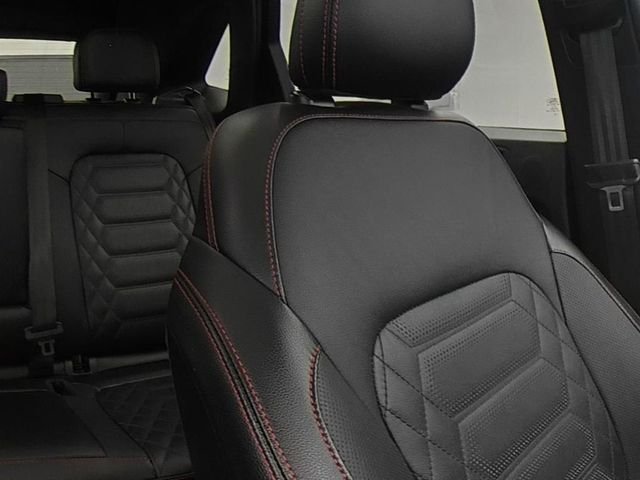 Used 2024 Gray Ford ST-Line Elite image 33