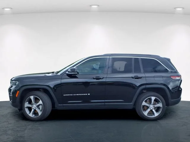 Used 2024 Black Jeep Limited image 14