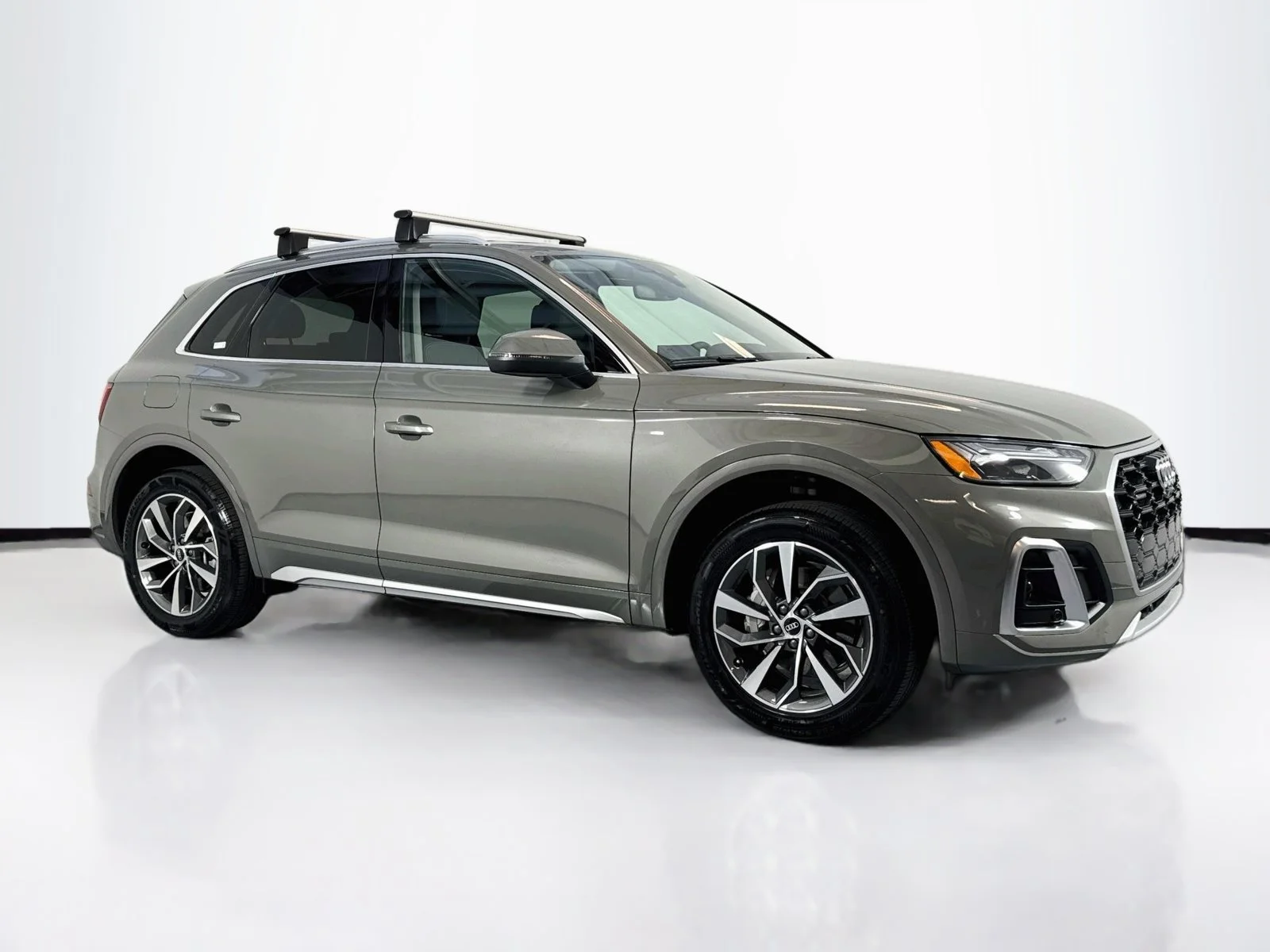 Used 2023 Daytona Gray Pearl Effect Audi S line Premium Plus image 1
