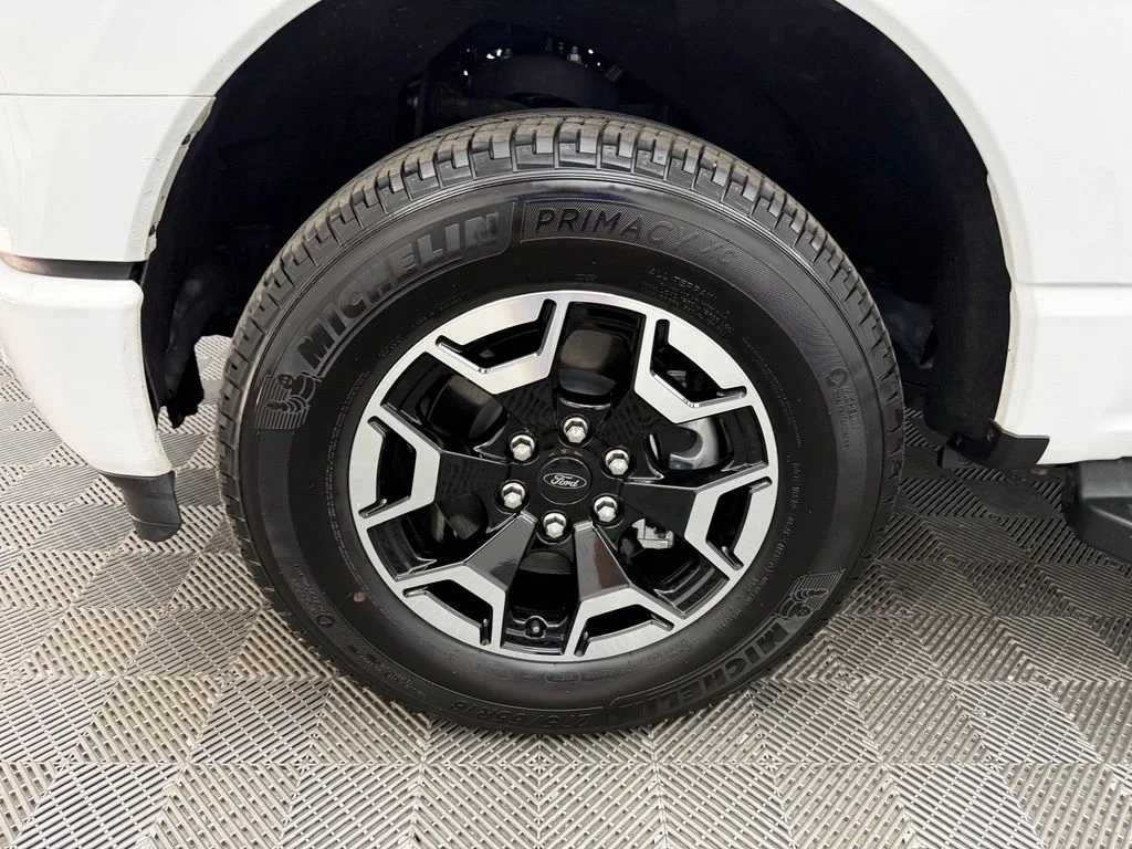 Used 2023 White Ford XLT image 18