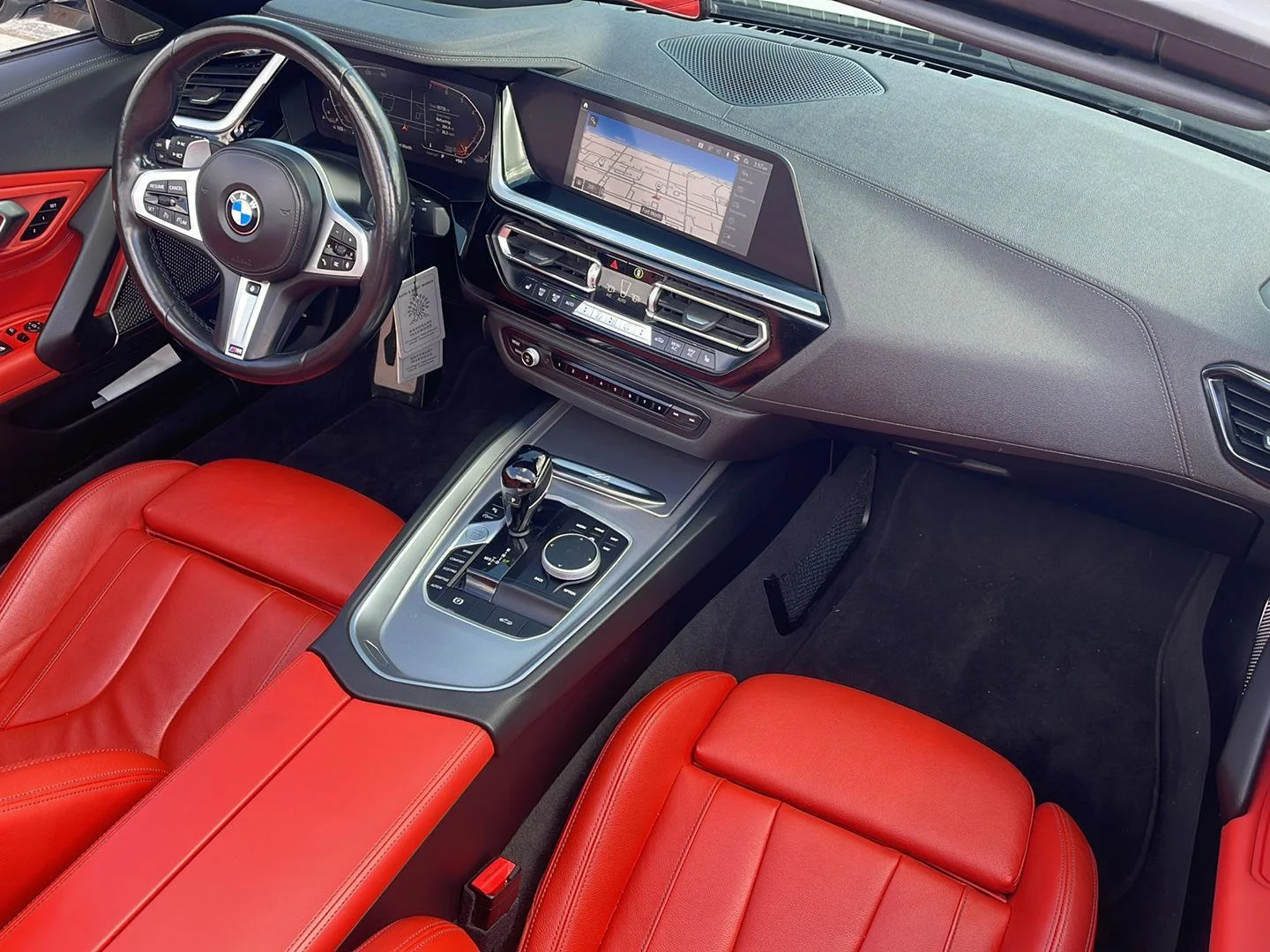 Used 2022 Alpine White BMW sDrive30i image 7