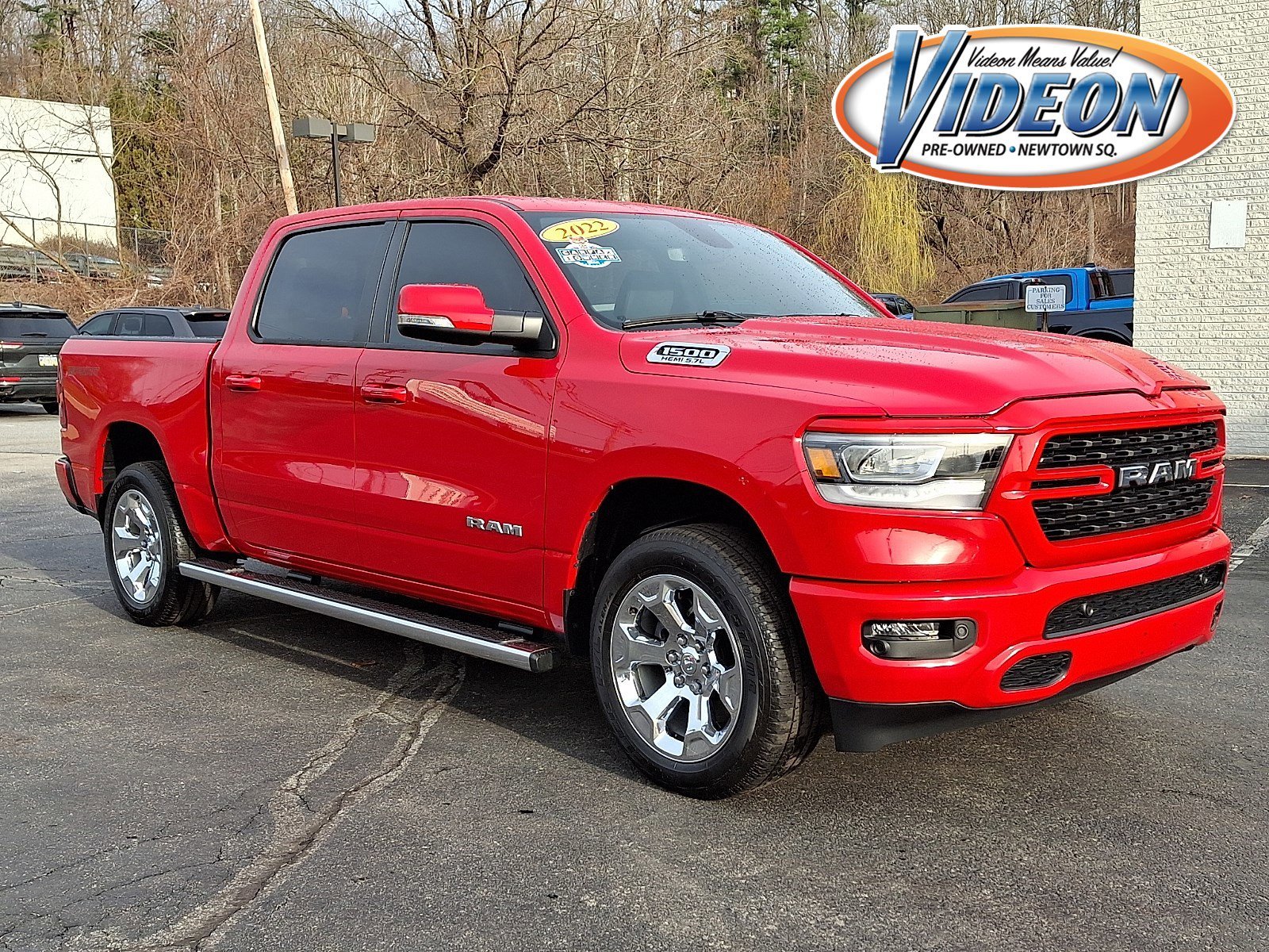 2022 RAM 1500 Big Horn/Lone Star 4x4 Crew Cab 5'7's photo