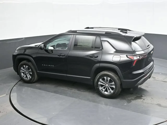 2027 Chevrolet Equinox LT - Photo 11