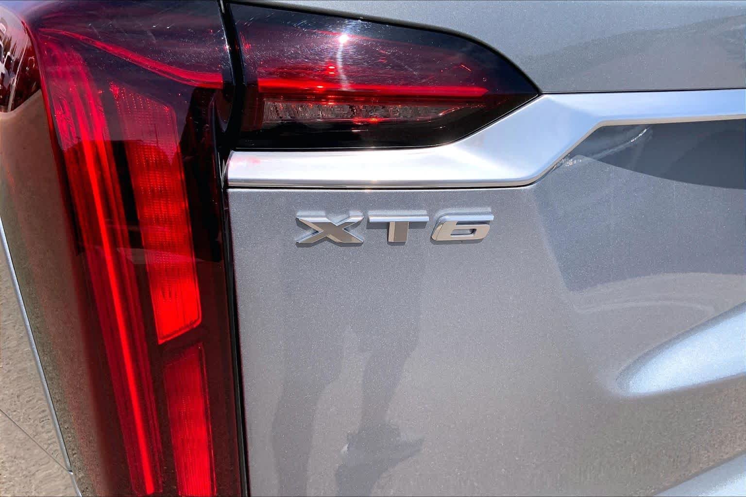 Used 2025 Argent Silver Metallic Cadillac AWD Premium Luxury image 31