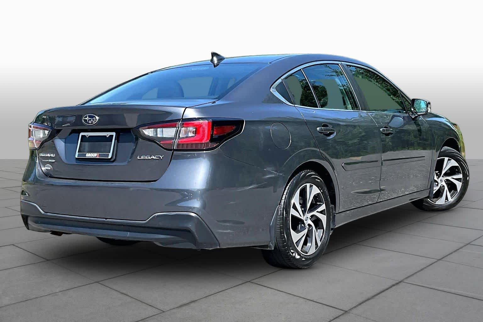 Used 2020 Magnetite Gray Metallic Subaru Premium image 13