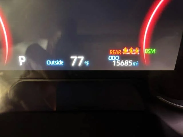 Used 2025 Magnetic Gray Toyota XLE image 18