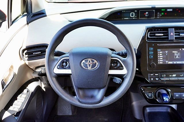 Used 2016 Red Toyota Two image 18