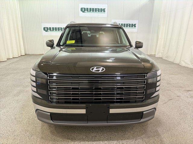 New 2026 Titan Green Hyundai SEL 8P image 2
