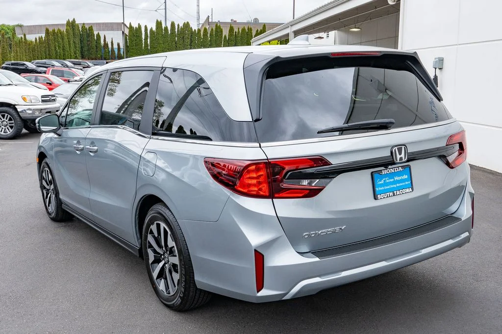 New 2026 Solar Silver Metallic Honda EX-L image 8