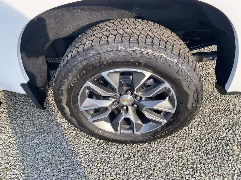 2025 Chevrolet Silverado 1500 LT - Photo 25