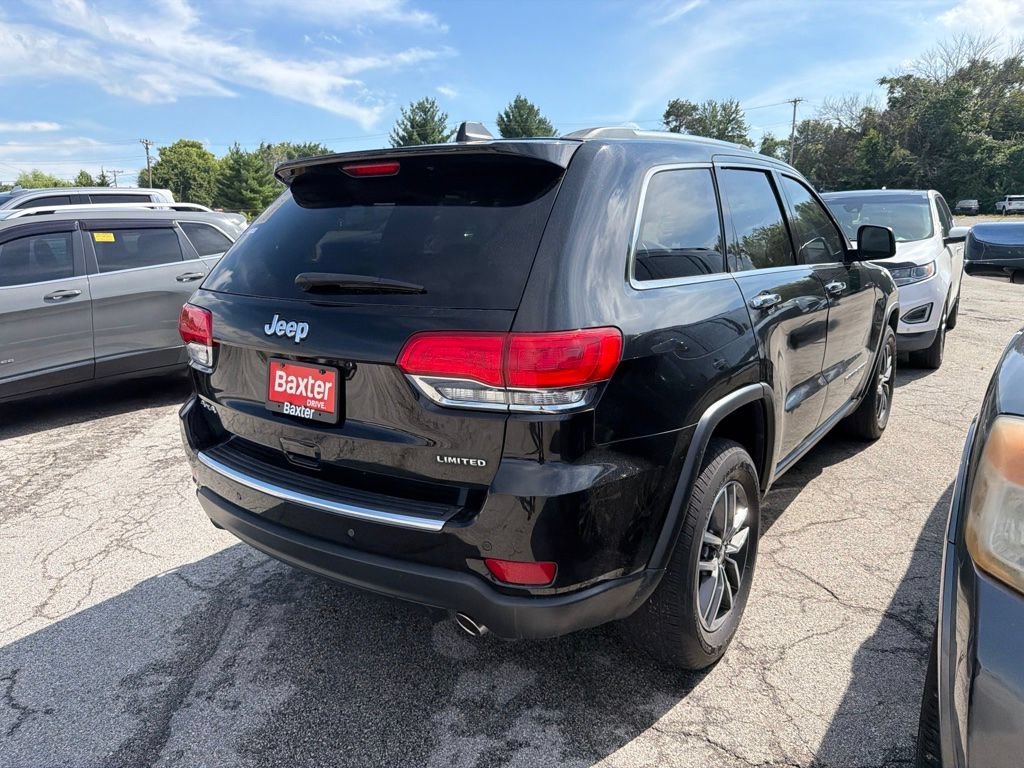 Used 2018 Diamond Black Jeep Limited image 4
