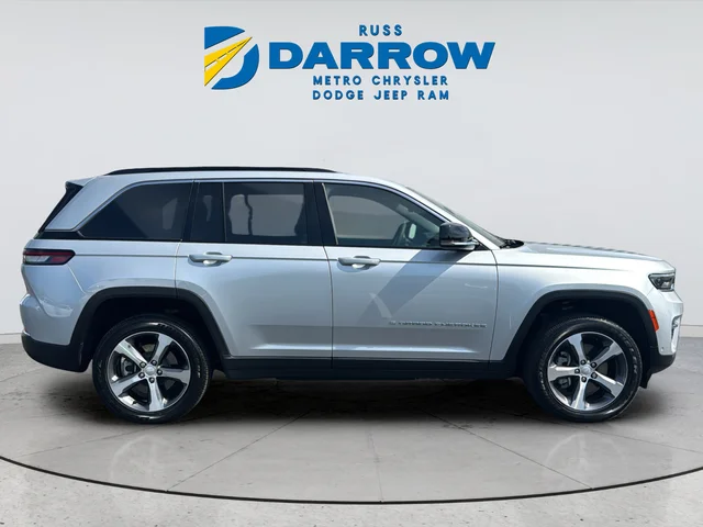 Used 2024 Silver Jeep 4xe image 6