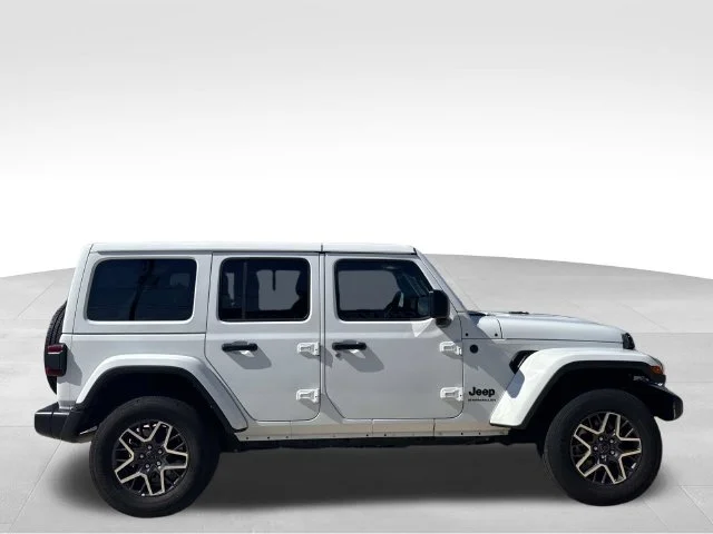 Used 2026 White Jeep Sahara image 14
