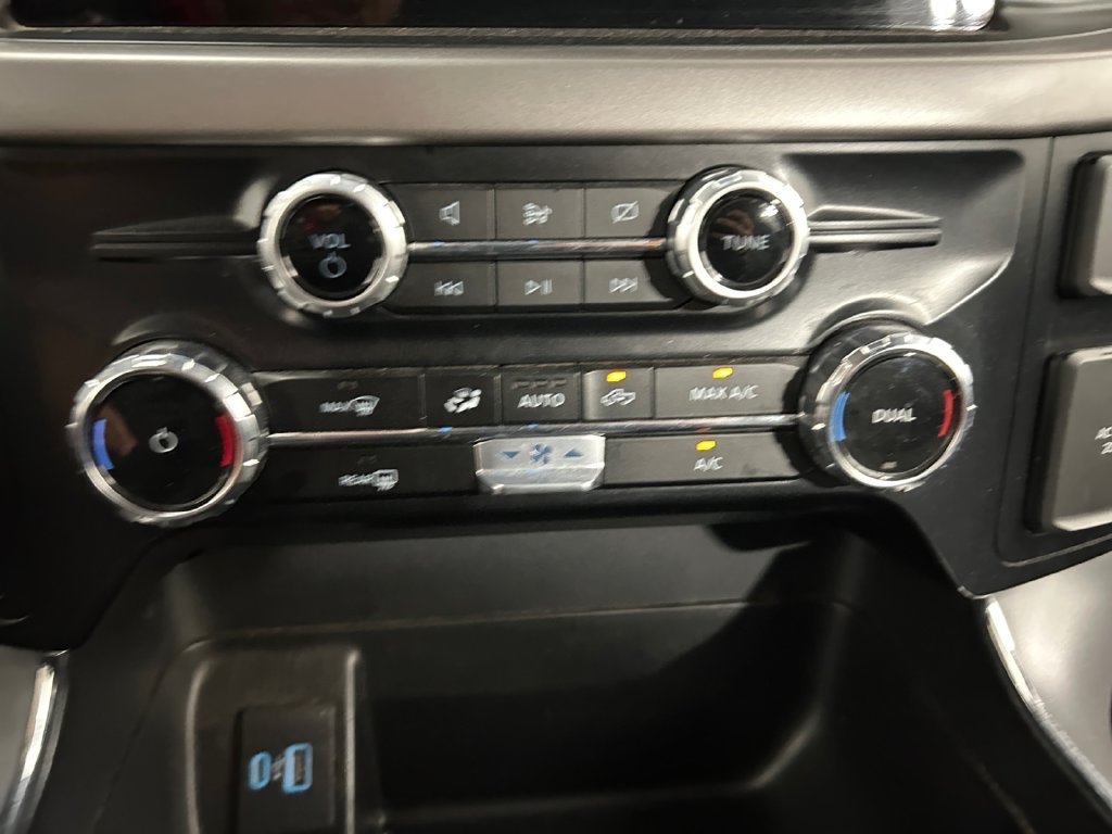 Used 2024 Black Ford XLT image 30