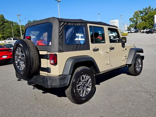 Used 2018  Jeep Unlimited Sport image 4