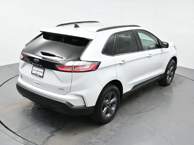 Used 2024 Oxford White Ford SEL image 38