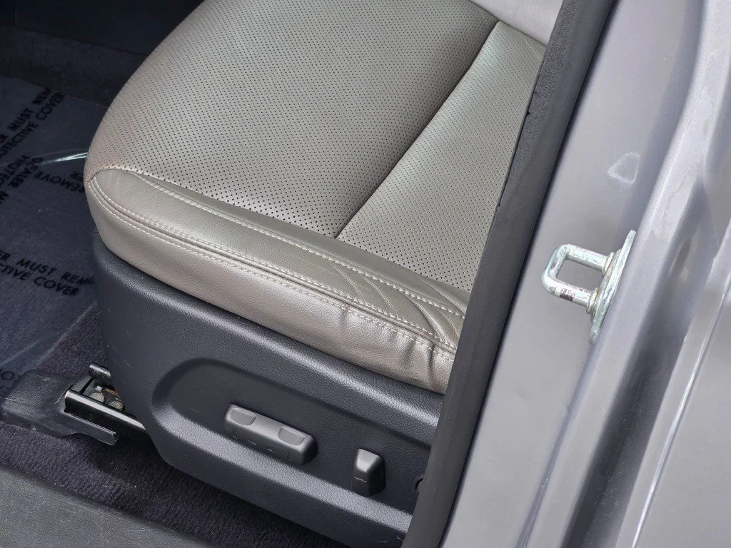 Used 2016 Gray Hyundai Limited image 23