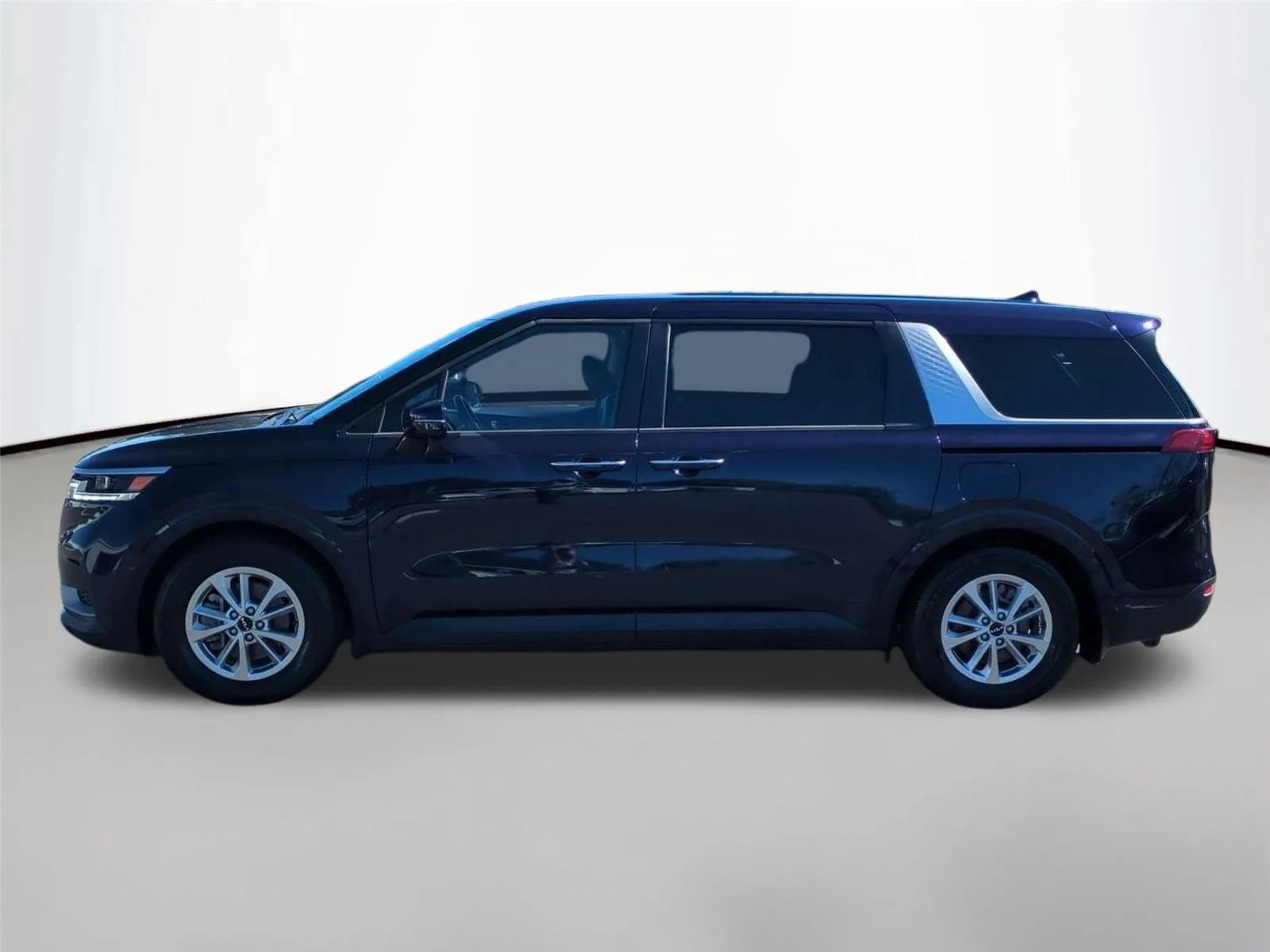 Used 2022 Deep Chroma Blue Kia LXS image 2