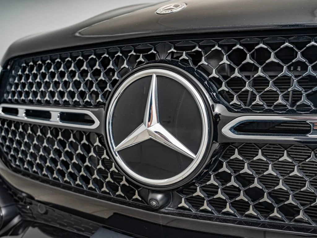 Used 2025 Obsidian Black Metallic Mercedes-Benz GLE 350 image 12