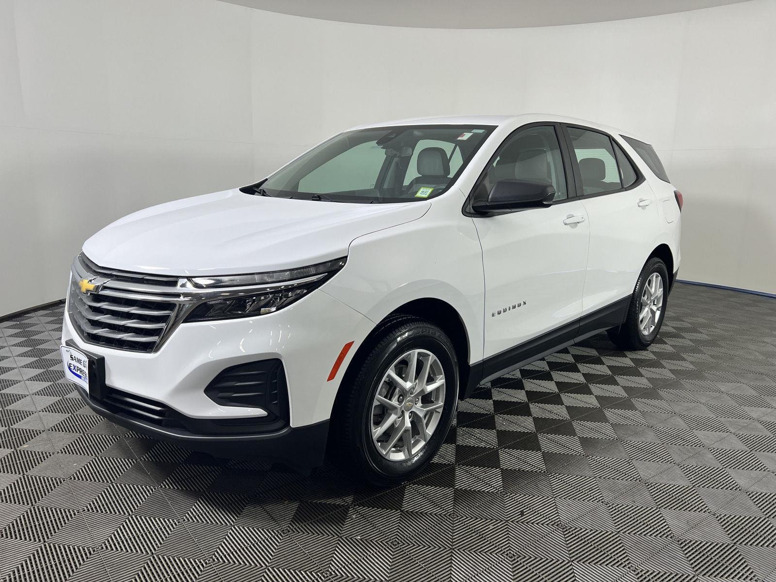Used 2024 Summit White Chevrolet LS image 24