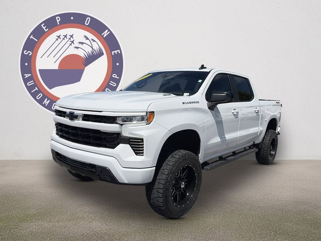 Used 2023 White Chevrolet RST image 2